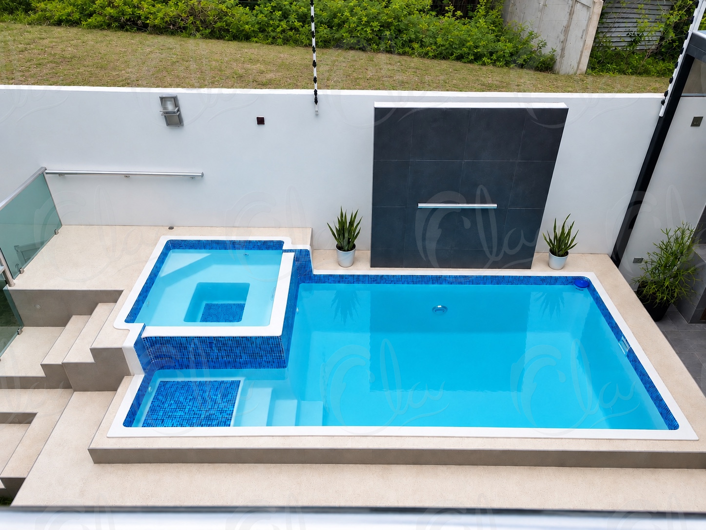 Alberca con spa