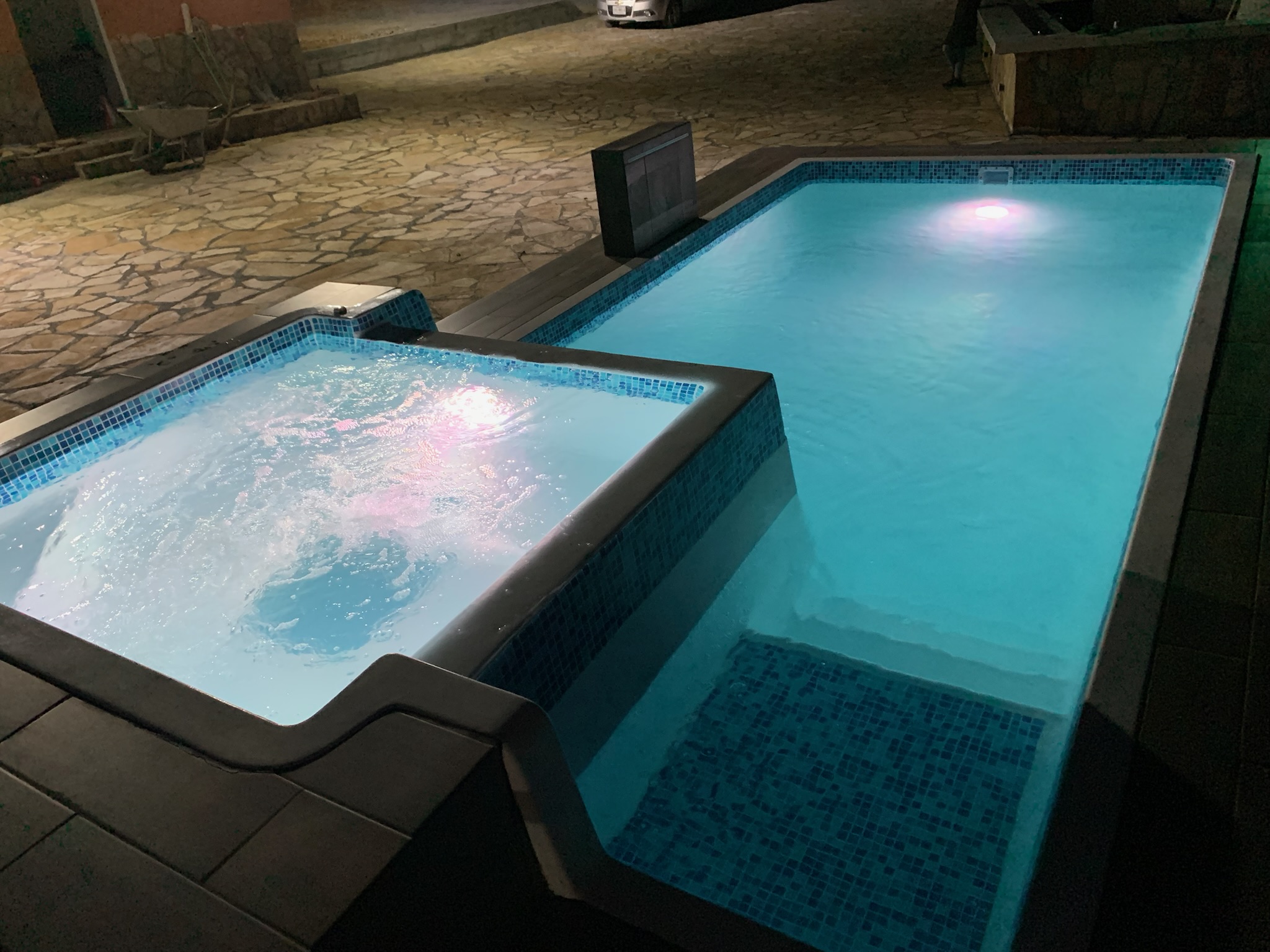 Alberca Apolo instalada en un proyecto real de Ola Piscinas